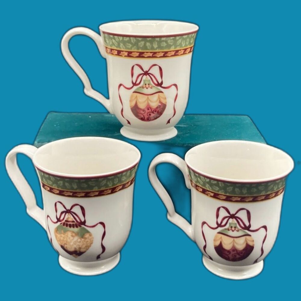 Charter Club 12 oz Lot of 3 Winter Garland Christmas Holiday China Ornament Mugs